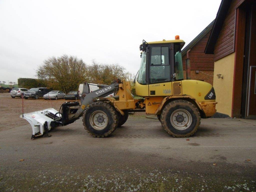 Snöblad Blizzard passande Volvo m.fl i nyskick - Гребло за сняг: снимка 2 Snöblad Blizzard passande Volvo m.fl i nyskick - Гребло за сняг: снимка 2