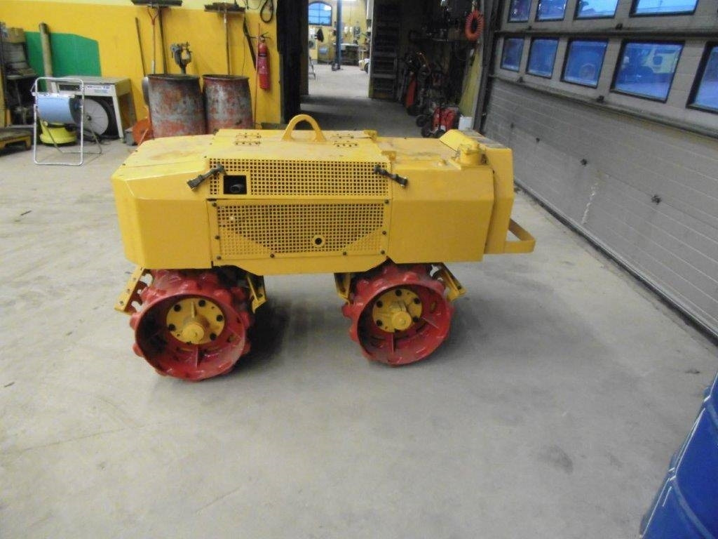 Wacker Lerpackningsvält WDH 86/110 1400 kg - Мини валяк: снимка 1 Wacker Lerpackningsvält WDH 86/110 1400 kg - Мини валяк: снимка 1
