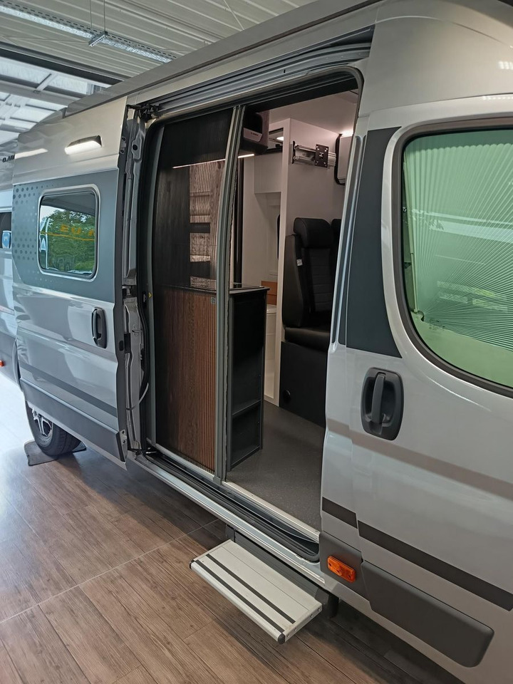 Кемпер ван Adria Twin "60Y" 640 SGX 4,25MAXI*JUBILEE*AUFSTELLDACH: снимка 10 Кемпер ван Adria Twin "60Y" 640 SGX 4,25MAXI*JUBILEE*AUFSTELLDACH: снимка 10