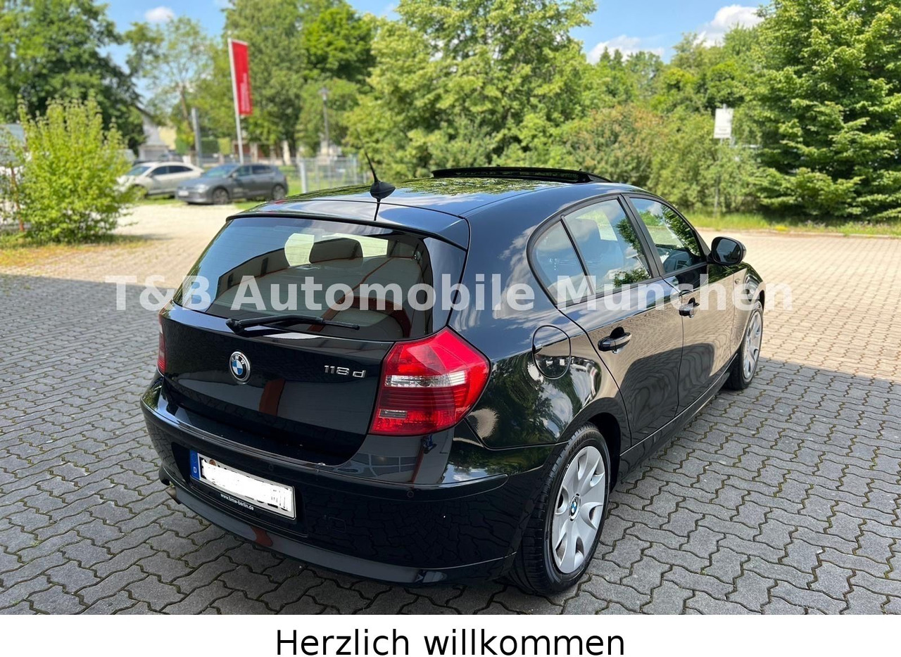 BMW 118d*Advantage-Paket*Klima*Navi*Xenon*PDC*1.Hand - Седан: снимка 5 BMW 118d*Advantage-Paket*Klima*Navi*Xenon*PDC*1.Hand - Седан: снимка 5