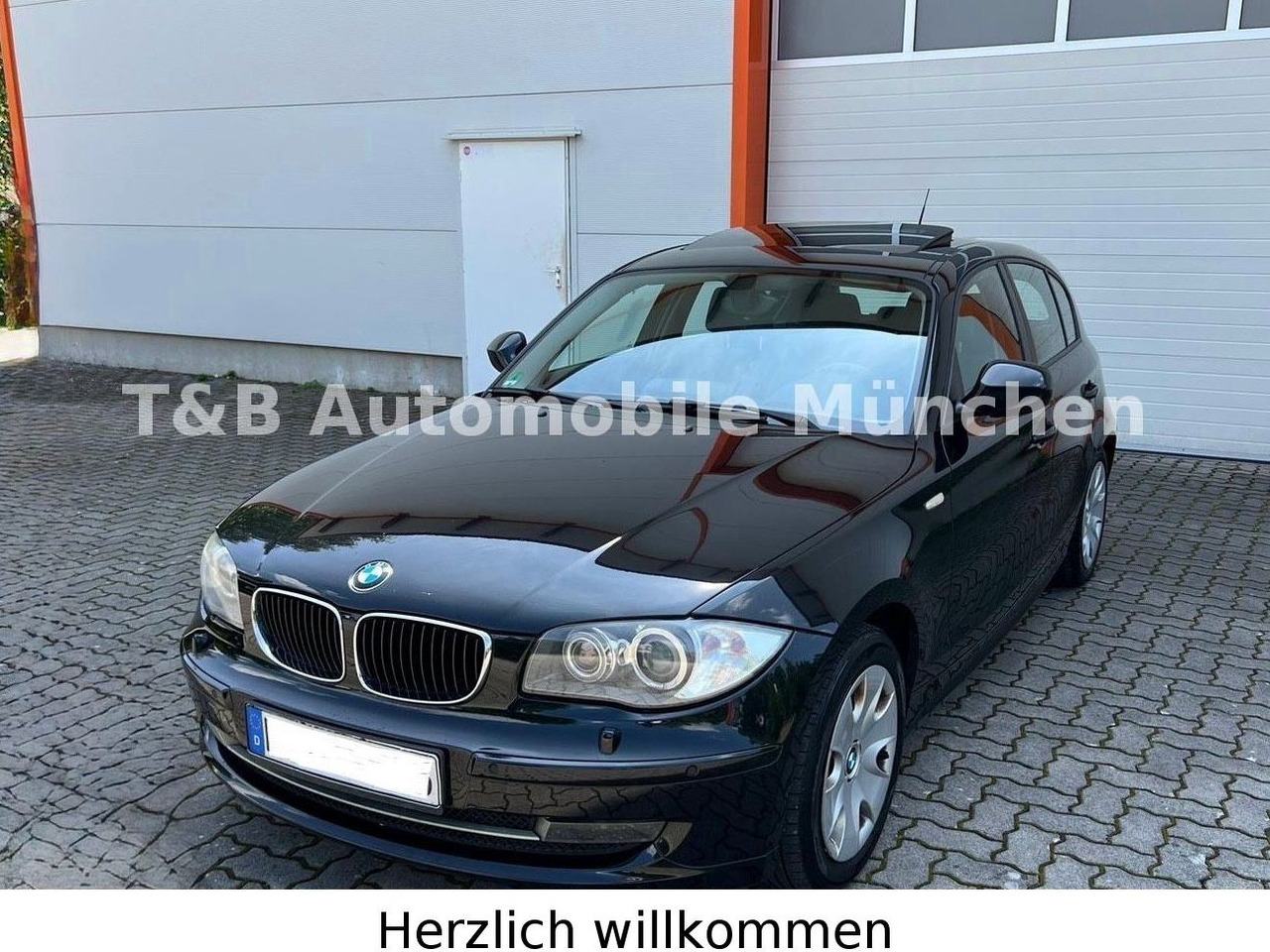 BMW 118d*Advantage-Paket*Klima*Navi*Xenon*PDC*1.Hand - Седан: снимка 1 BMW 118d*Advantage-Paket*Klima*Navi*Xenon*PDC*1.Hand - Седан: снимка 1