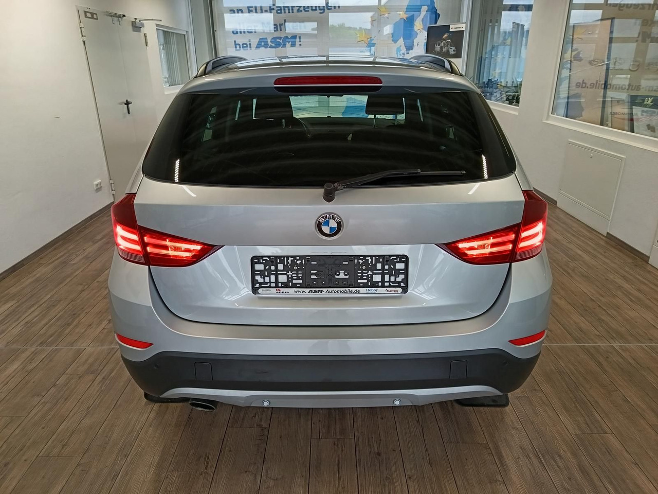 BMW X1 sDrive 18i 110 kW*SITZHEIZUNG*KLIMAAUTOMATIK - Джип: снимка 5 BMW X1 sDrive 18i 110 kW*SITZHEIZUNG*KLIMAAUTOMATIK - Джип: снимка 5