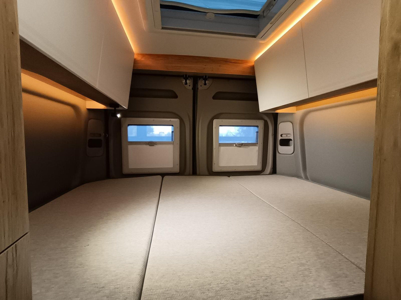 Кемпер ван Clever Celebration 600 MJ 24*KLIMAAUTOMATIK*ACC*SOFORT*: снимка 16