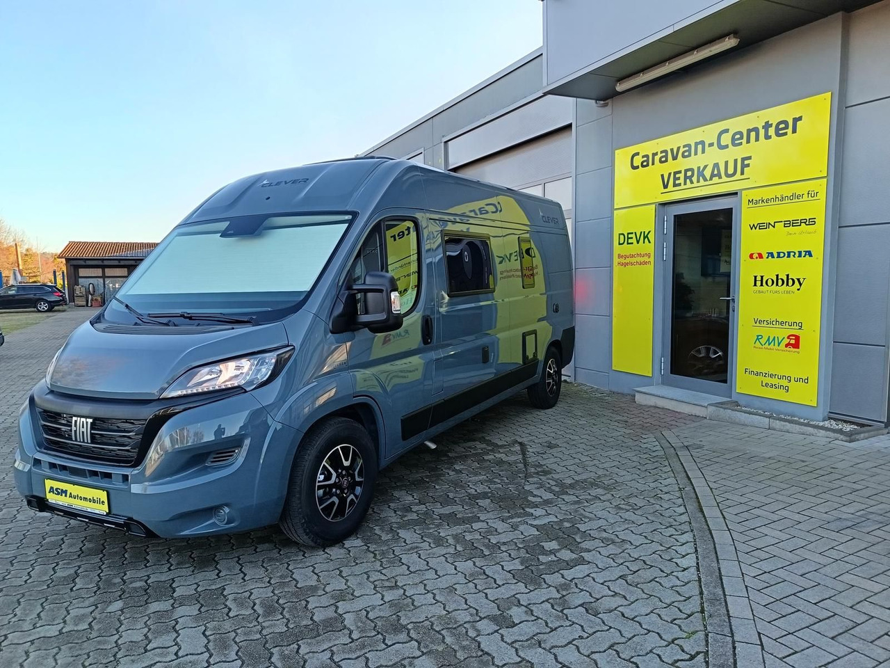 Clever Celebration 600 MJ24*AHK*MARKISE*ACC*R-KAM*RADIO - Кемпер ван: снимка 4 Clever Celebration 600 MJ24*AHK*MARKISE*ACC*R-KAM*RADIO - Кемпер ван: снимка 4