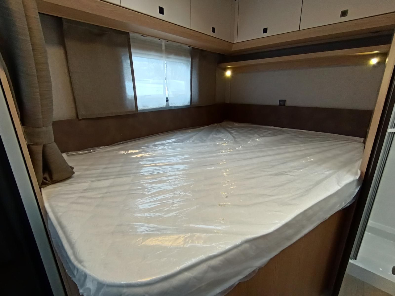 Полуинтегриран кемпер Hobby Ontour T 700 FH*180PS*CAMPERNET*LITHIUM*MARKISE*: снимка 14