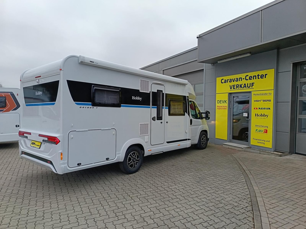 Hobby Ontour T 700 FH*180PS*CAMPERNET*LITHIUM*MARKISE* - Полуинтегриран кемпер: снимка 5 Hobby Ontour T 700 FH*180PS*CAMPERNET*LITHIUM*MARKISE* - Полуинтегриран кемпер: снимка 5