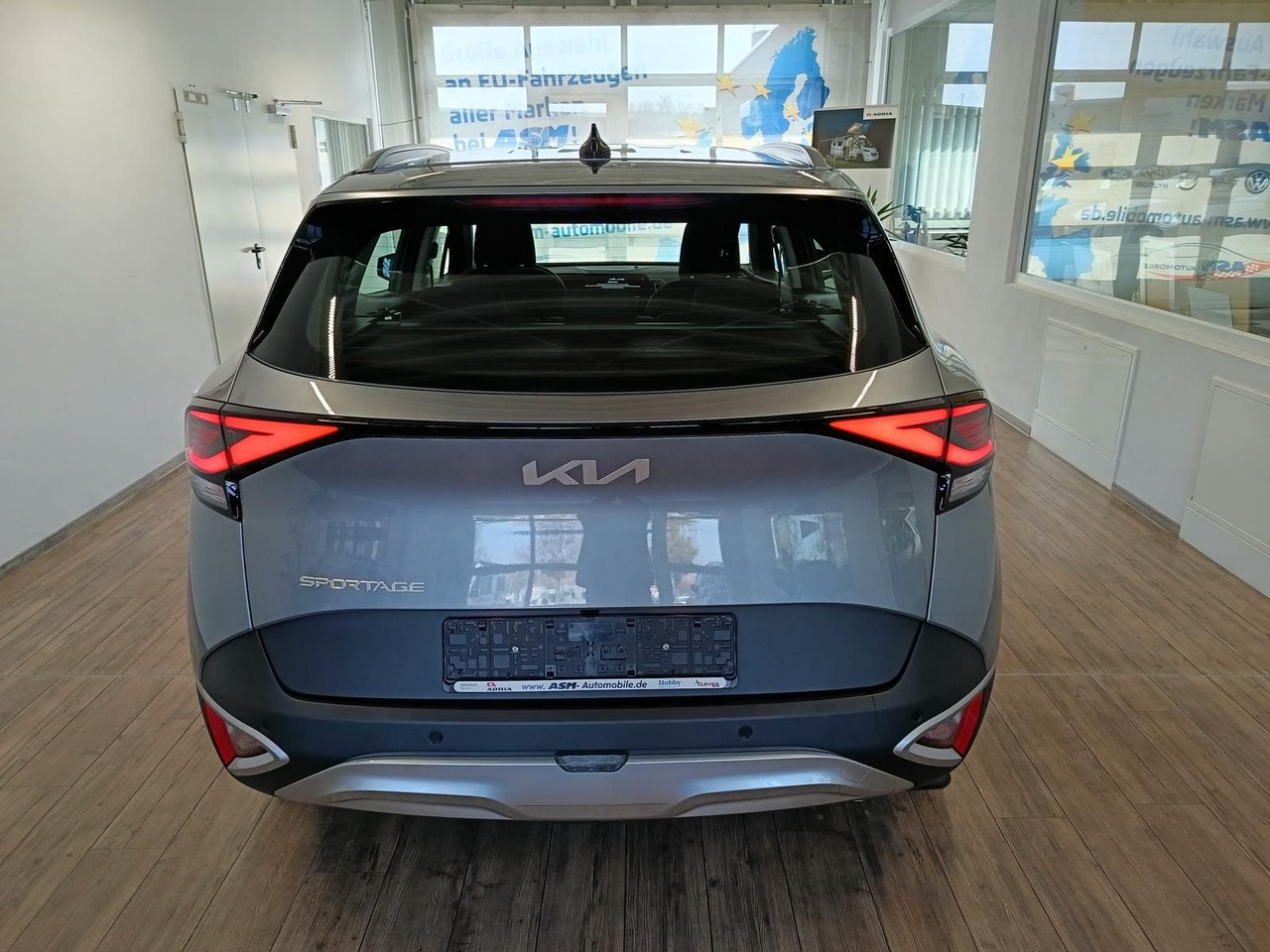 Kia Sportage 1.6 T-GDI DCT Vision*NAVI*LED*R-KAM*DAB - Джип: снимка 5 Kia Sportage 1.6 T-GDI DCT Vision*NAVI*LED*R-KAM*DAB - Джип: снимка 5