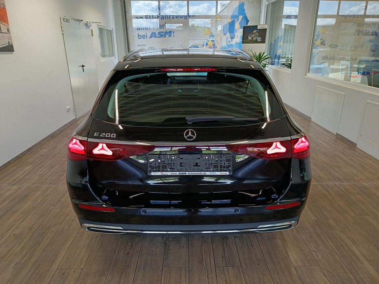 Mercedes-Benz E 200 Avantgarde Advanced*PSD*LED*NAVI*ACC* - Комби: снимка 5 Mercedes-Benz E 200 Avantgarde Advanced*PSD*LED*NAVI*ACC* - Комби: снимка 5