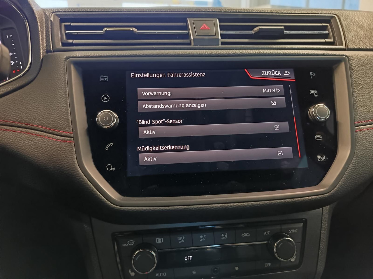 Джип Seat Arona 1,5TSI FR*AHK*NAVI*ACC*LED*BEATS*R-KAM*DAB: снимка 12