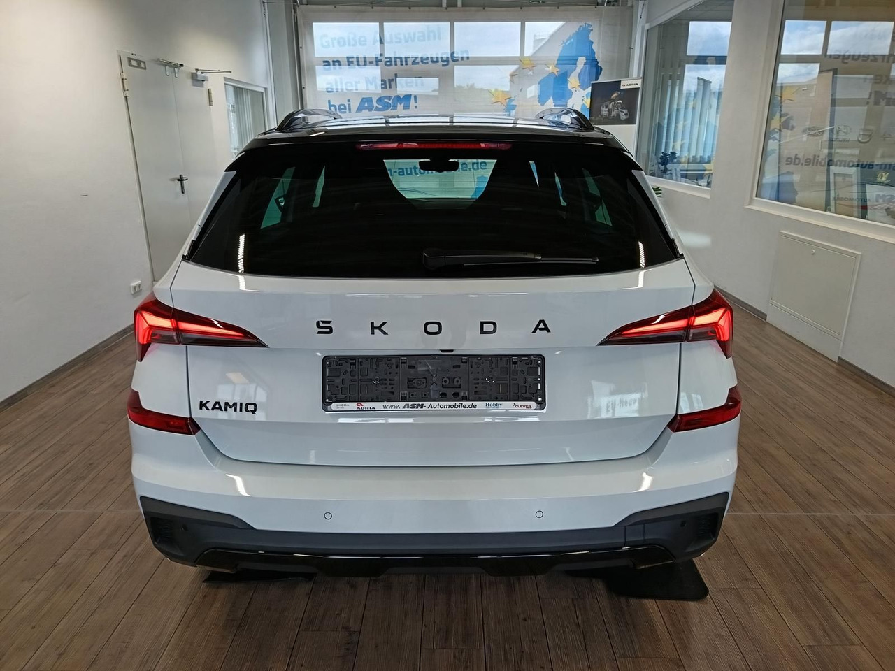 Skoda Kamiq Monte Carlo 1,5 TSI DSG*AHK*PANO*LED*ACC* - Джип: снимка 5 Skoda Kamiq Monte Carlo 1,5 TSI DSG*AHK*PANO*LED*ACC* - Джип: снимка 5