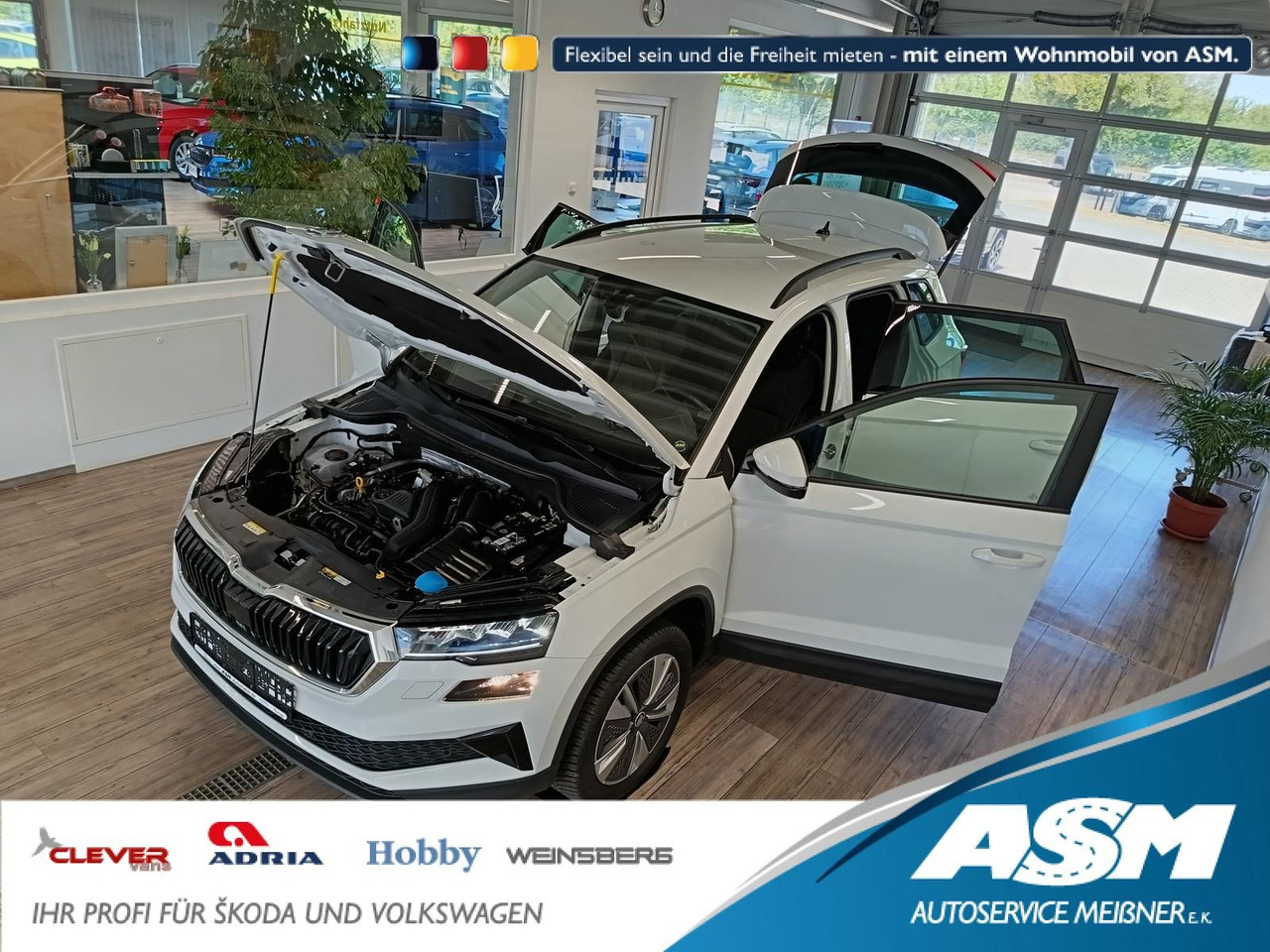 Skoda Karoq Style 1,5TSI DSG*AHK-VORBER*NAVI*LED*R-KAM - Джип: снимка 1 Skoda Karoq Style 1,5TSI DSG*AHK-VORBER*NAVI*LED*R-KAM - Джип: снимка 1