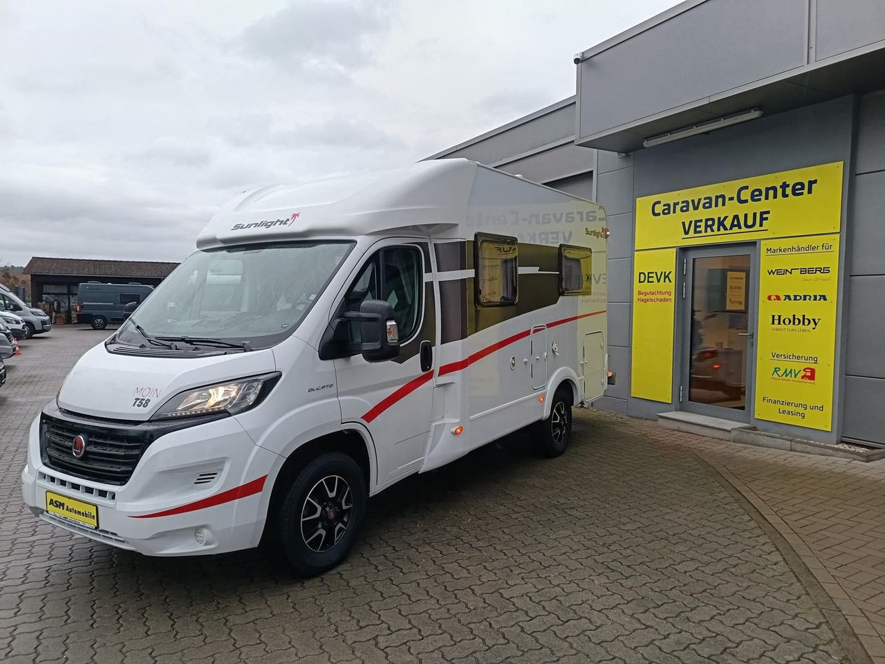 Sunlight T 58*MARKISE*SOLAR*SAT*TV*ROLLER TRÄGER - Полуинтегриран кемпер: снимка 3 Sunlight T 58*MARKISE*SOLAR*SAT*TV*ROLLER TRÄGER - Полуинтегриран кемпер: снимка 3