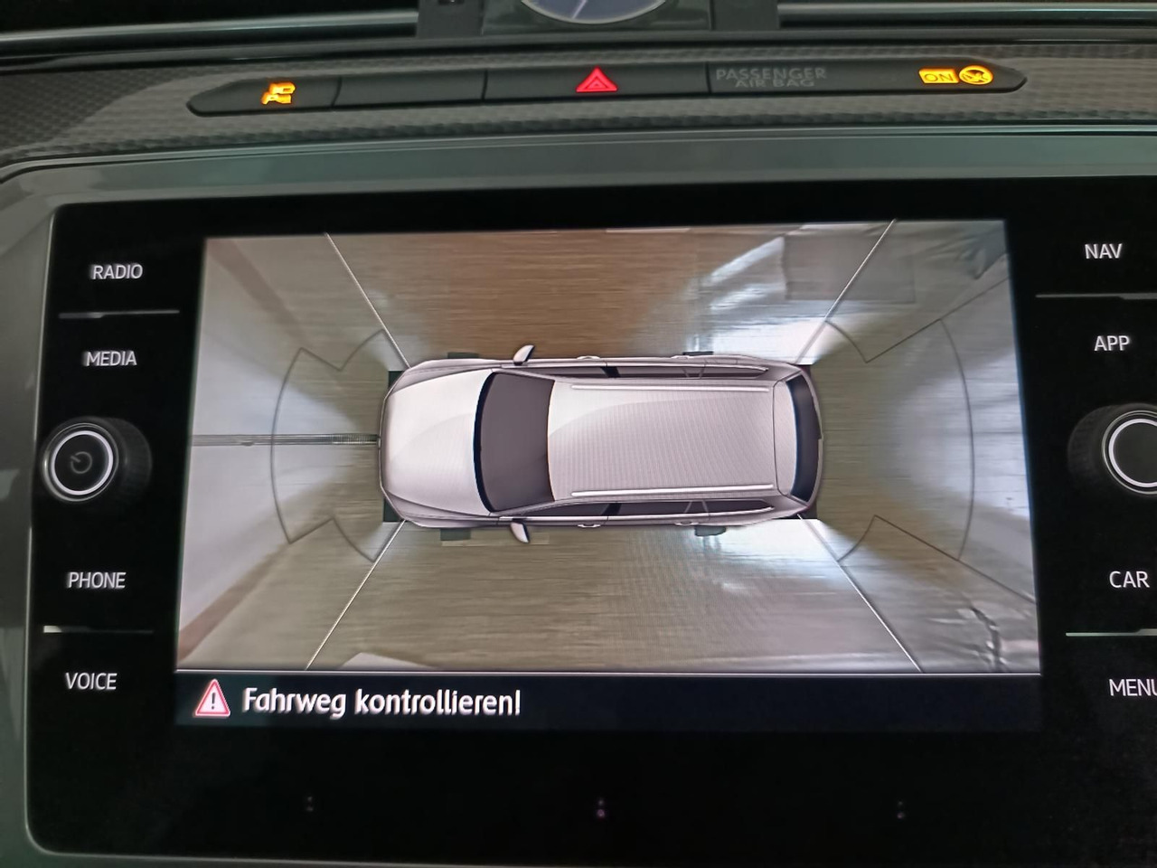Комби Volkswagen Passat Alltrack 2,0TDI DSG 4x4*360°*NAVI*ACC*LED: снимка 17
