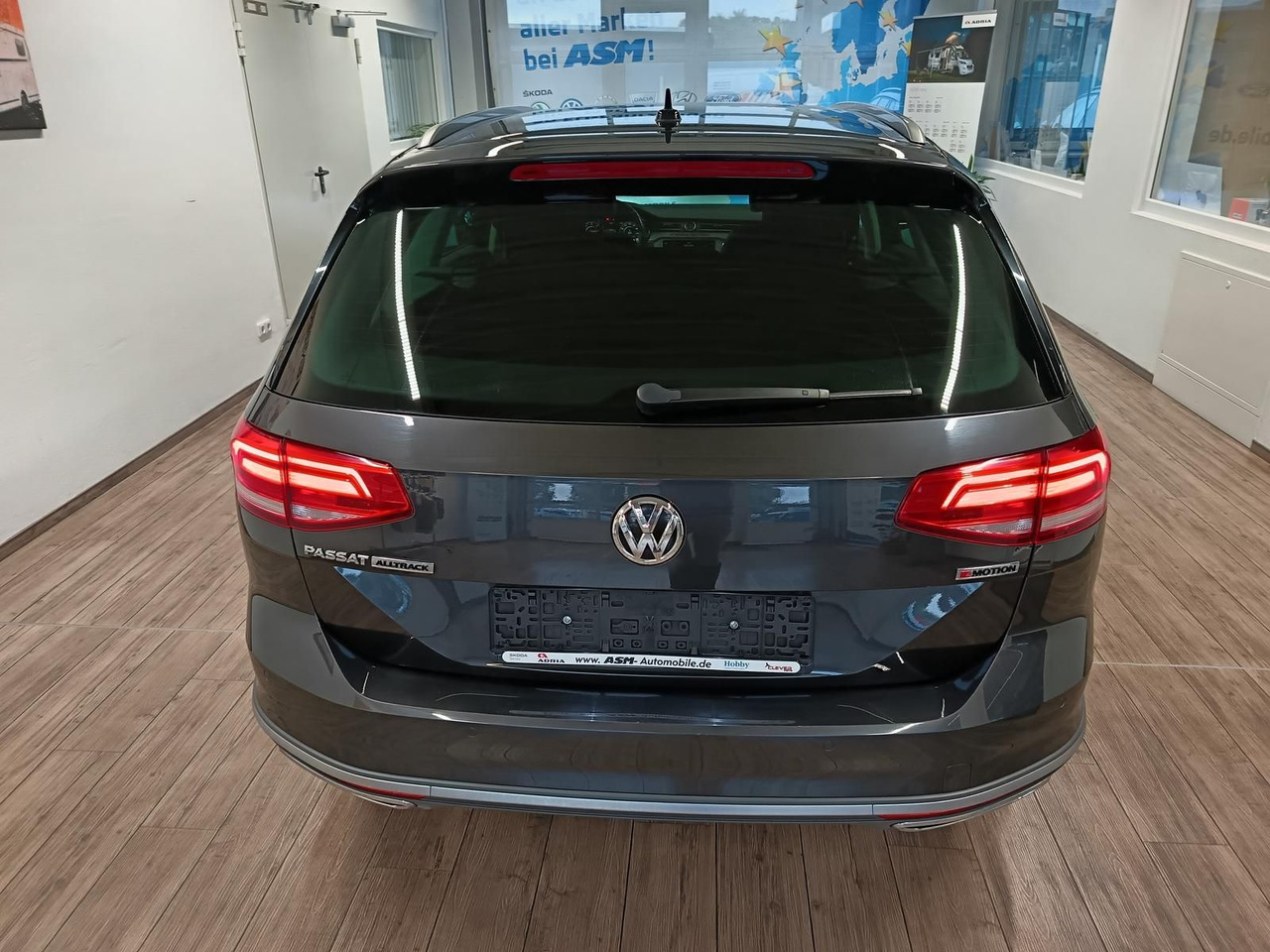 Volkswagen Passat Alltrack 2,0TDI DSG 4x4*360°*NAVI*ACC*LED - Комби: снимка 5 Volkswagen Passat Alltrack 2,0TDI DSG 4x4*360°*NAVI*ACC*LED - Комби: снимка 5