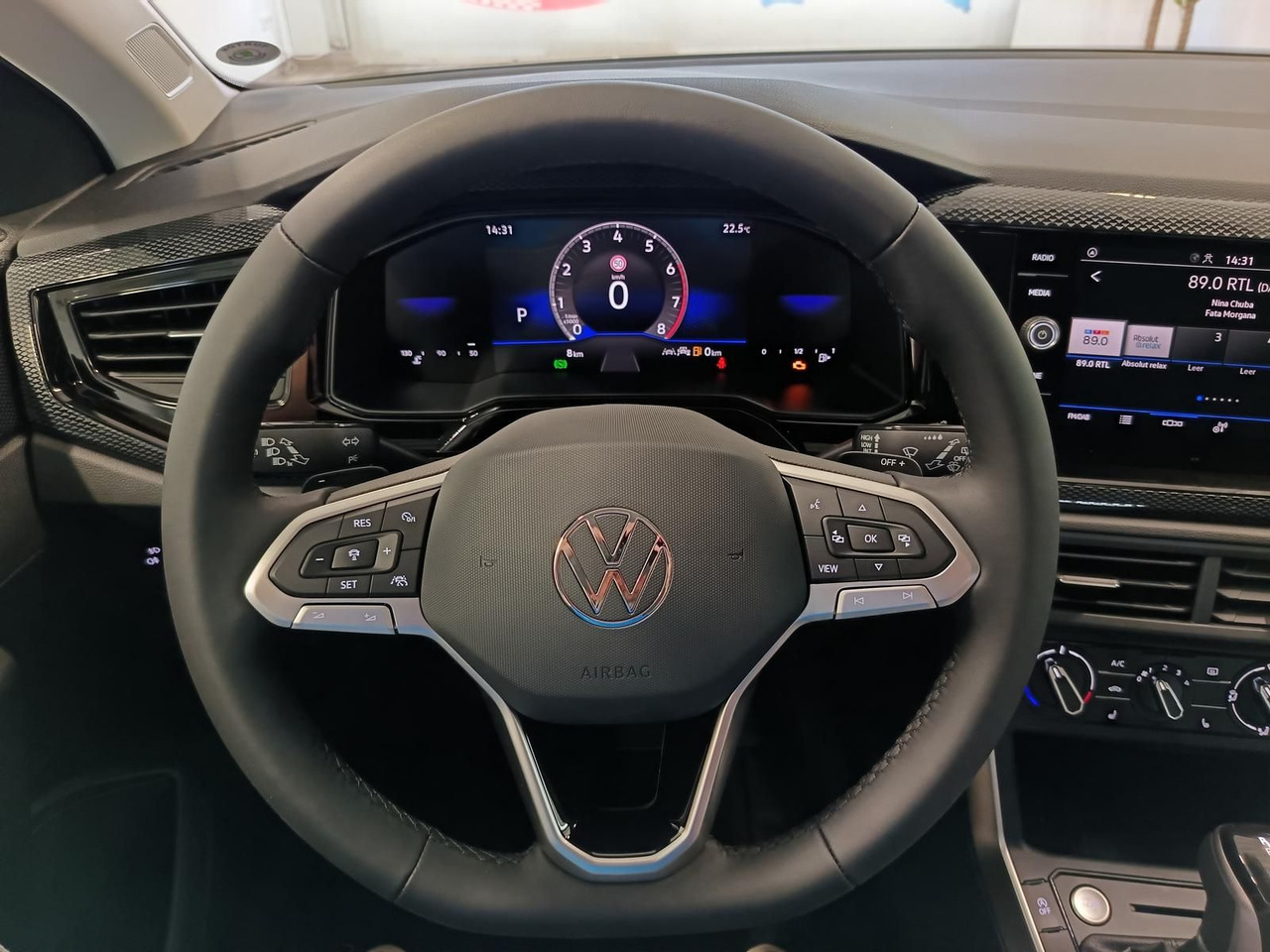 Лек автомобил Volkswagen Polo Life 1.0 TSI 70kW DSG*LED*ACC*R-KAM*DAB*PDC: снимка 8 Лек автомобил Volkswagen Polo Life 1.0 TSI 70kW DSG*LED*ACC*R-KAM*DAB*PDC: снимка 8