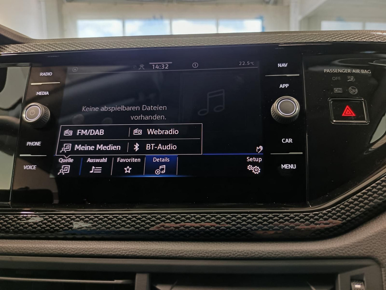 Лек автомобил Volkswagen Polo Life 1.0 TSI 70kW DSG*LED*ACC*R-KAM*DAB*PDC: снимка 15 Лек автомобил Volkswagen Polo Life 1.0 TSI 70kW DSG*LED*ACC*R-KAM*DAB*PDC: снимка 15