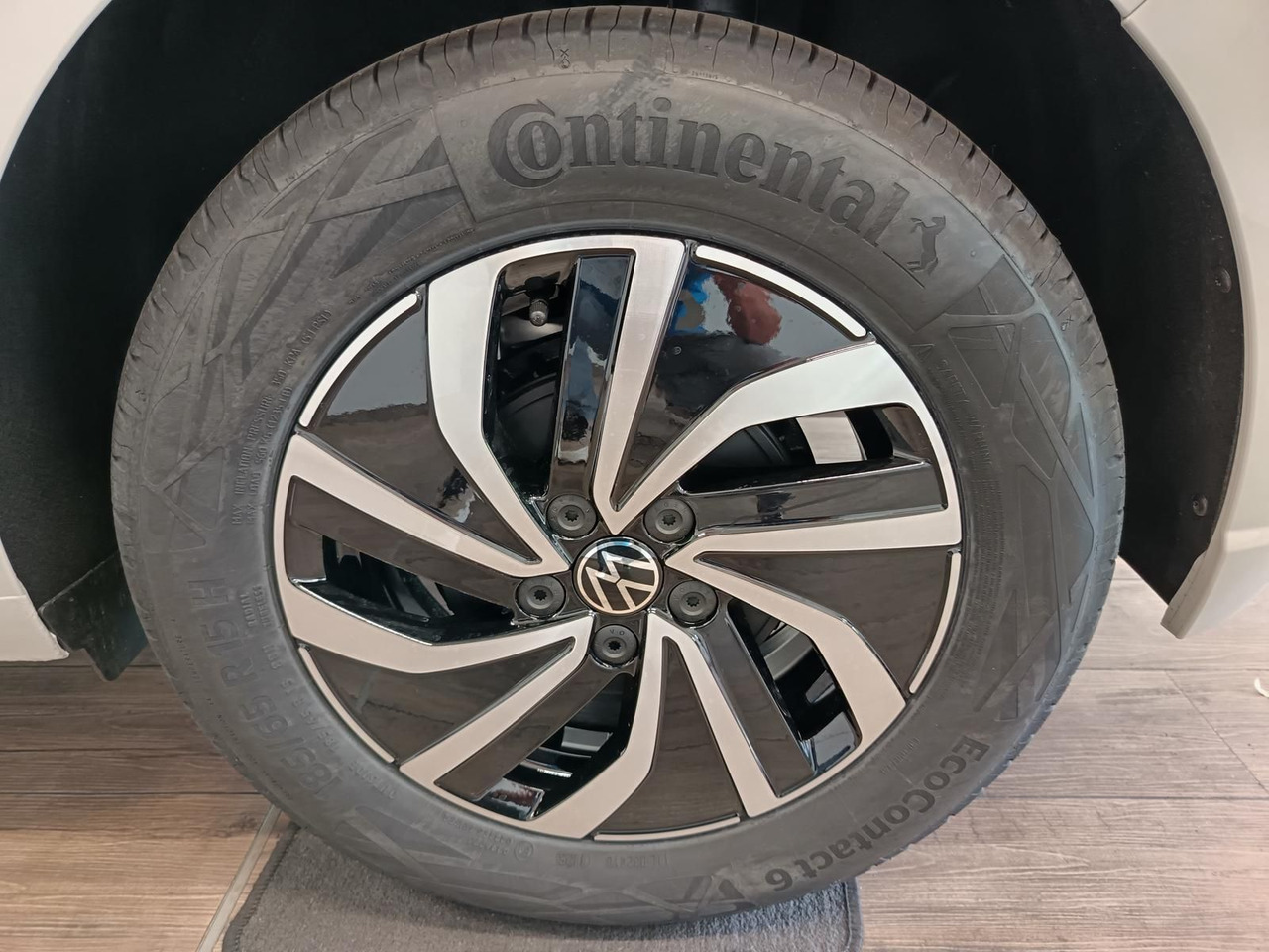 Лек автомобил Volkswagen Polo Life 1.0 TSI 70kW DSG*LED*ACC*R-KAM*DAB*PDC: снимка 23 Лек автомобил Volkswagen Polo Life 1.0 TSI 70kW DSG*LED*ACC*R-KAM*DAB*PDC: снимка 23