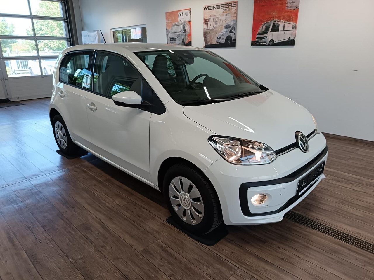 Volkswagen up! move up! 1.0*R-KAM*PDC*SHZ*MAPS+MORE*DAB*NSW - Лек автомобил: снимка 3 Volkswagen up! move up! 1.0*R-KAM*PDC*SHZ*MAPS+MORE*DAB*NSW - Лек автомобил: снимка 3