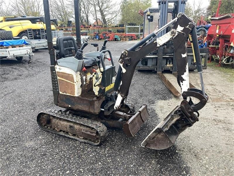 Bobcat E 10 - Мини багер: снимка 1 Bobcat E 10 - Мини багер: снимка 1