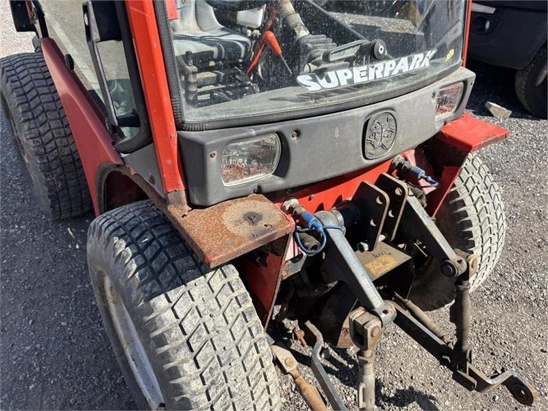 Carraro 3800 HST Superpark - Трактор за комунални дейности: снимка 5 Carraro 3800 HST Superpark - Трактор за комунални дейности: снимка 5