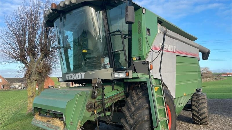 Fendt 6330 - Зърнокомбайн: снимка 1 Fendt 6330 - Зърнокомбайн: снимка 1