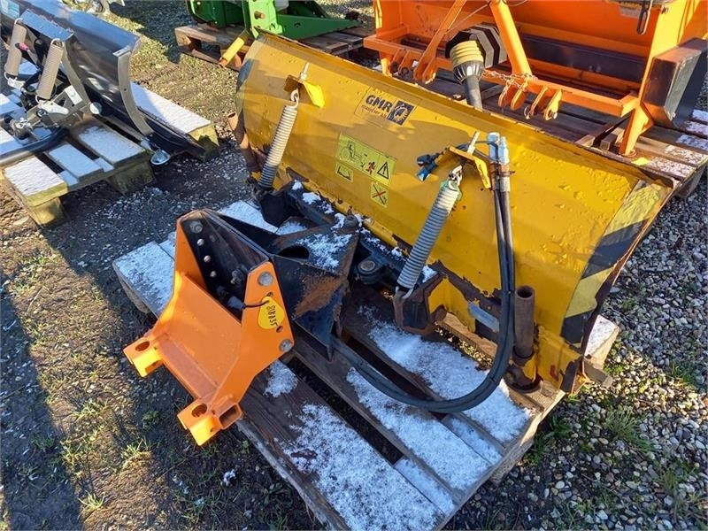 GMR FS1300L Med A-ramme kat. 0 eller Stiga Titan ophæn - Гребло за сняг за Селскостопанска техника: снимка 4 GMR FS1300L Med A-ramme kat. 0 eller Stiga Titan ophæn - Гребло за сняг за Селскостопанска техника: снимка 4