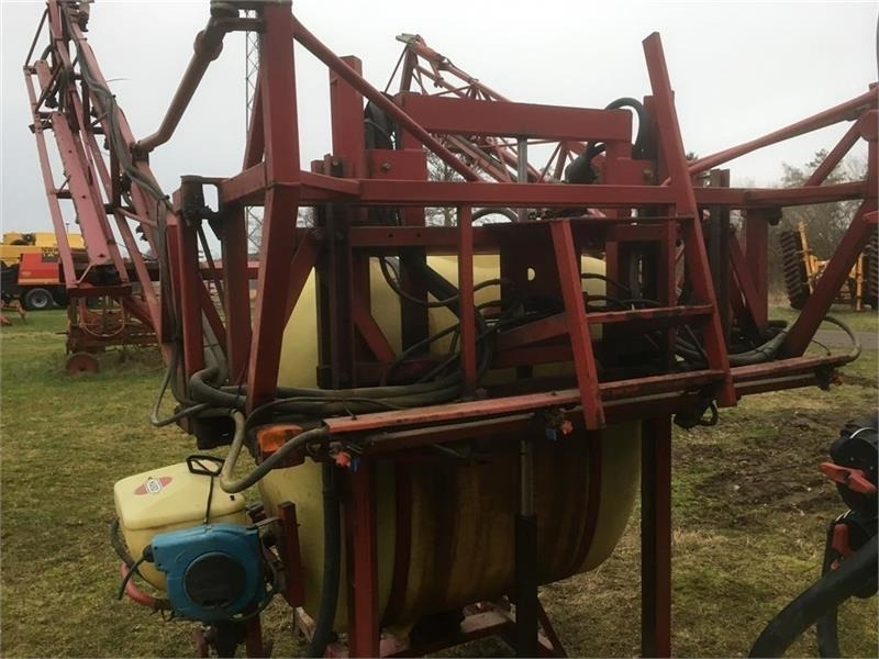 Hardi LHY 1000 / 16/361 Incl. fronttank - Прикачна пръскачка: снимка 3 Hardi LHY 1000 / 16/361 Incl. fronttank - Прикачна пръскачка: снимка 3
