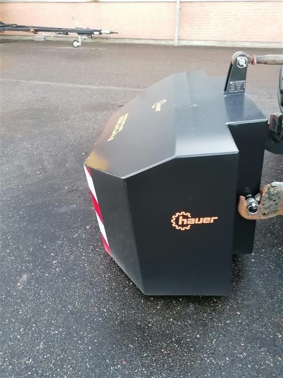Hauer 1500 kg - Противовес: снимка 1 Hauer 1500 kg - Противовес: снимка 1