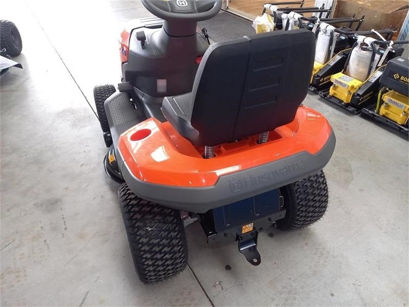 Husqvarna TS 112 - Трактор за комунални дейности: снимка 4 Husqvarna TS 112 - Трактор за комунални дейности: снимка 4