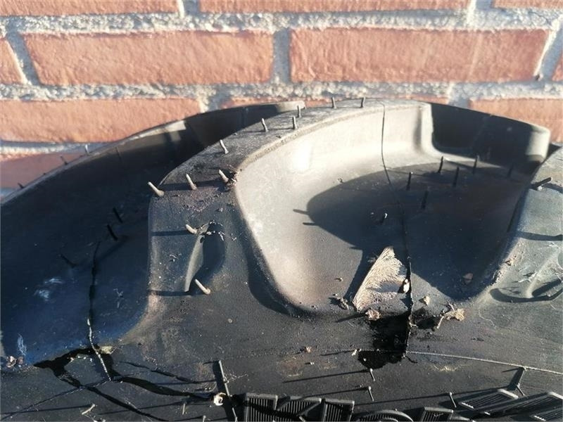 Kleber 300/70R20 - Гума за Комунална/ Специална техника: снимка 2 Kleber 300/70R20 - Гума за Комунална/ Специална техника: снимка 2