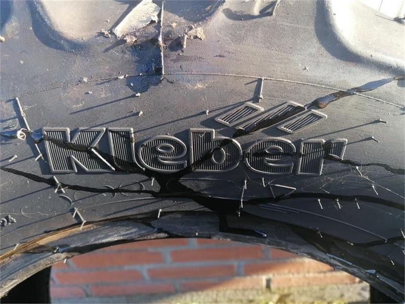 Kleber 300/70R20  - Гума за Комунална/ Специална техника: снимка 5 Kleber 300/70R20  - Гума за Комунална/ Специална техника: снимка 5