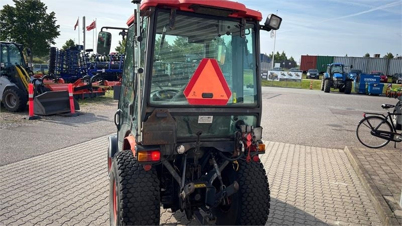 Kubota B2530 HST B2530  - Трактор за комунални дейности: снимка 2 Kubota B2530 HST B2530  - Трактор за комунални дейности: снимка 2