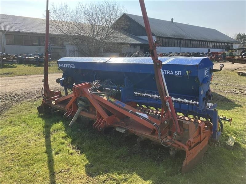 Kuhn HR 4002 Med Fiona Astra SR - Комбинирана сеялка: снимка 1 Kuhn HR 4002 Med Fiona Astra SR - Комбинирана сеялка: снимка 1