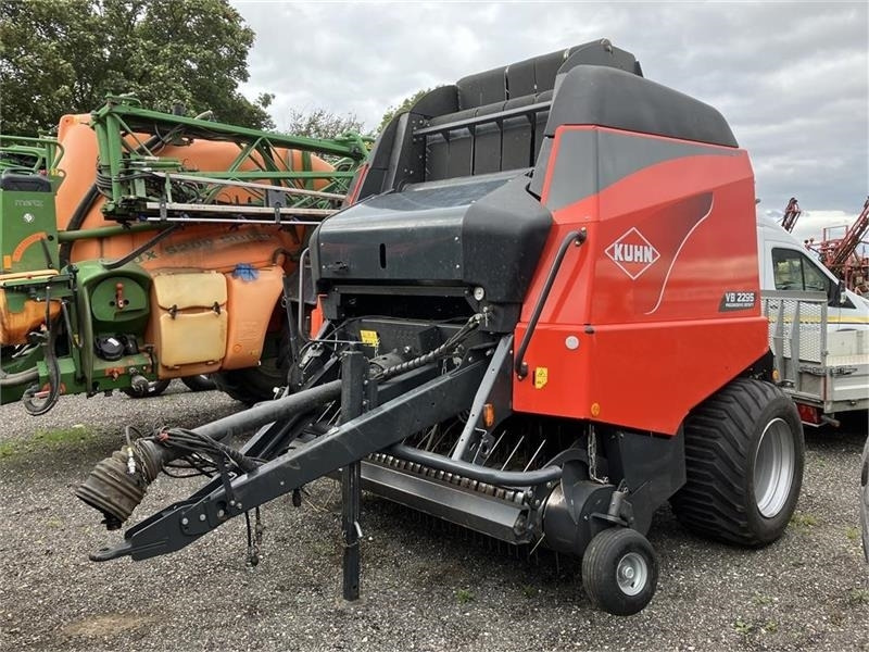 Kuhn VB 2295 - Рулонна сламопреса: снимка 2 Kuhn VB 2295 - Рулонна сламопреса: снимка 2