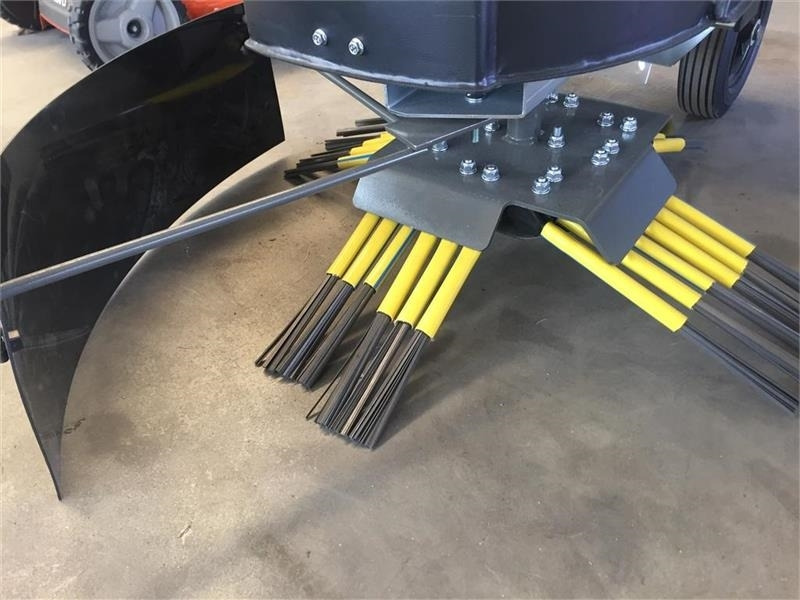 Kwern Greenbuster Pro III 8x3 Inkl. afdækningsskær - Мотоблок: снимка 2 Kwern Greenbuster Pro III 8x3 Inkl. afdækningsskær - Мотоблок: снимка 2