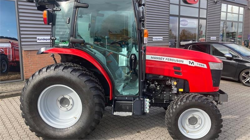 Massey Ferguson 1765 M HC  - Трактор за комунални дейности: снимка 2 Massey Ferguson 1765 M HC  - Трактор за комунални дейности: снимка 2