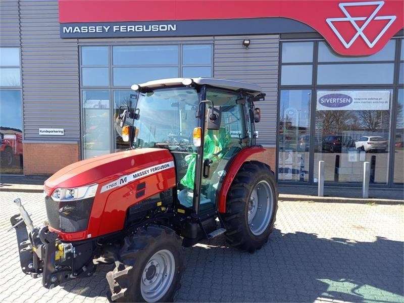 Massey Ferguson 1765 M HC - Трактор за комунални дейности: снимка 3 Massey Ferguson 1765 M HC - Трактор за комунални дейности: снимка 3
