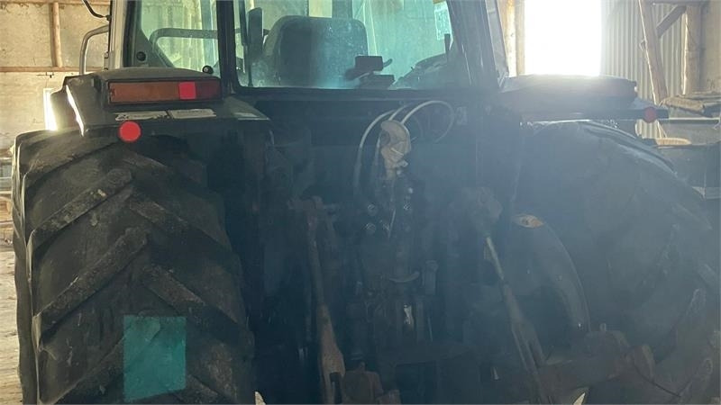 Massey Ferguson 3095 Dynashift - Трактор: снимка 3 Massey Ferguson 3095 Dynashift - Трактор: снимка 3