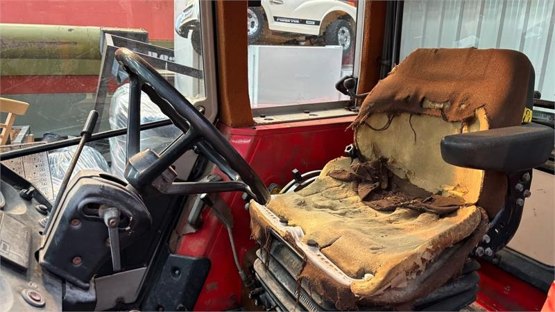 Massey Ferguson 699 - Трактор: снимка 5 Massey Ferguson 699 - Трактор: снимка 5