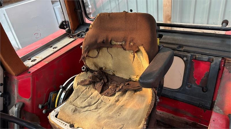 Massey Ferguson 699 - Трактор: снимка 4 Massey Ferguson 699 - Трактор: снимка 4