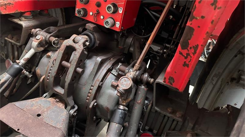 Massey Ferguson 699 - Трактор: снимка 3 Massey Ferguson 699 - Трактор: снимка 3