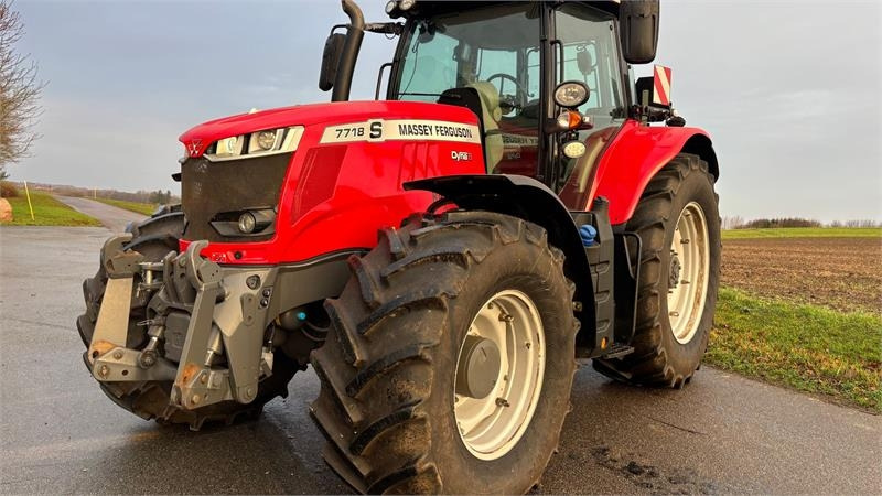 Massey Ferguson 7718 Dyna 6 - Трактор: снимка 2 Massey Ferguson 7718 Dyna 6 - Трактор: снимка 2