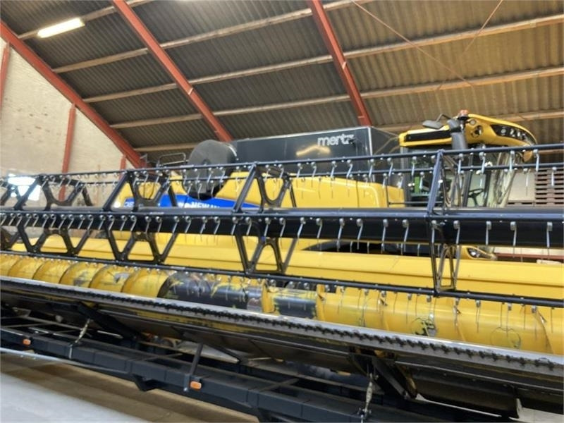 New Holland 35” Varifeed - Принадлежност за машини за прибиране на реколтата: снимка 3 New Holland 35” Varifeed - Принадлежност за машини за прибиране на реколтата: снимка 3