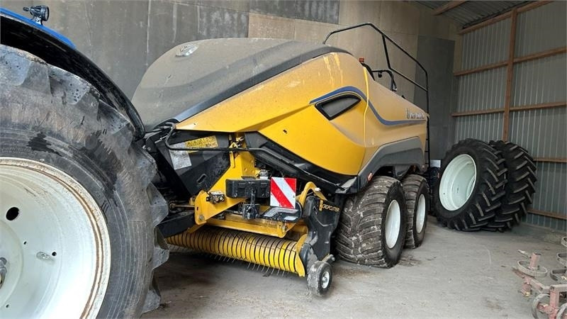 New Holland BB 1290 RC HD - Сламопреса за квадратни бали: снимка 1 New Holland BB 1290 RC HD - Сламопреса за квадратни бали: снимка 1