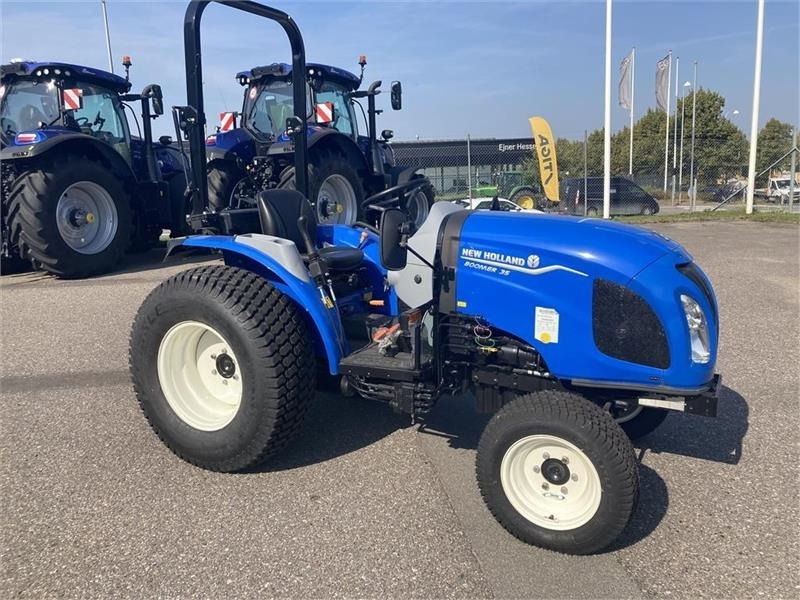 New Holland BOOMER 35 HST - Трактор за комунални дейности: снимка 1 New Holland BOOMER 35 HST - Трактор за комунални дейности: снимка 1