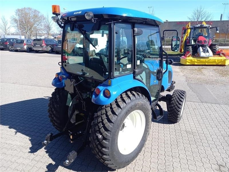 New Holland Boomer 55 - Трактор за комунални дейности: снимка 5 New Holland Boomer 55 - Трактор за комунални дейности: снимка 5