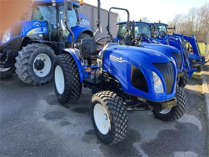 New Holland Boomer 55 Stage V - Rops - Трактор за комунални дейности: снимка 2 New Holland Boomer 55 Stage V - Rops - Трактор за комунални дейности: снимка 2