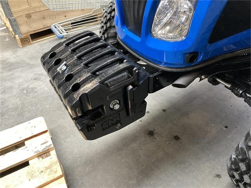 New Holland Boomer til 35-40-50-55 - Противовес: снимка 1 New Holland Boomer til 35-40-50-55 - Противовес: снимка 1