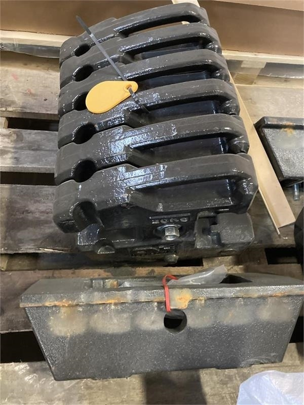 New Holland Boomer til 35-40-50-55 - Противовес: снимка 3 New Holland Boomer til 35-40-50-55 - Противовес: снимка 3