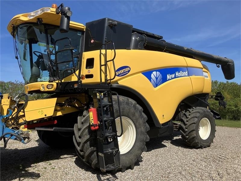 New Holland CX 8080 SLH - Зърнокомбайн: снимка 1 New Holland CX 8080 SLH - Зърнокомбайн: снимка 1